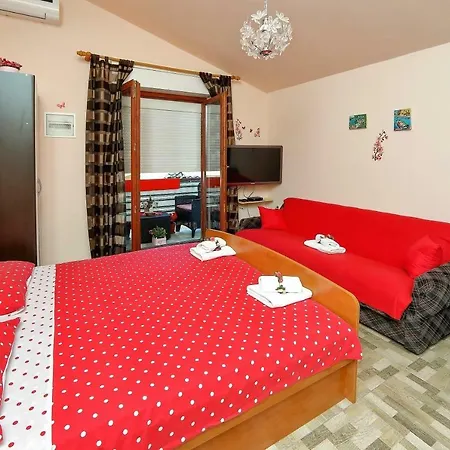 Lejlighed Mladen - With Balcony